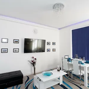 Clifton Bespoke Serviced Apartment